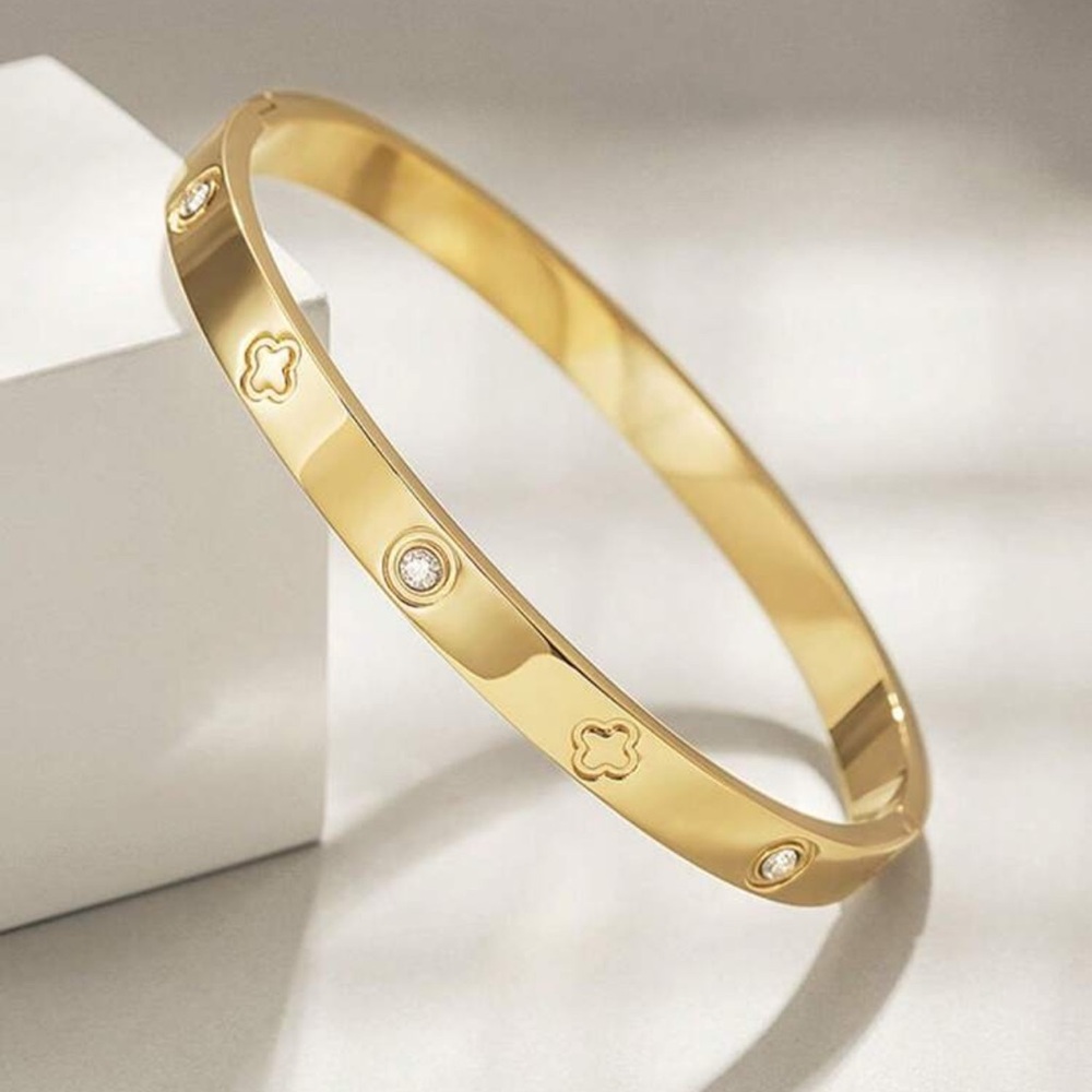 New 2 piece bracelet set - Picture 3 of 5
